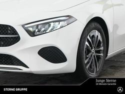 Weiß Gebraucht 2024 Mercedes A200 Progressive Limousine | 28.470 € (Fairer Preis)