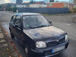 Schwarz Gebraucht 2000 Nissan Micra Kleinwagen | 900 € (Fairer Preis)