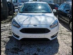 Weiß Gebraucht 2017 Ford Focus Kombi | 7.190 € (Guter Preis)