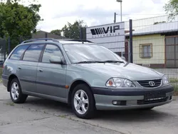 Grün Gebraucht 2001 Toyota Avensis Kombi | 2.980 € (Teuer)