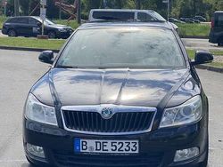 Schwarz Gebraucht 2011 Skoda Octavia Elegance Limousine | 4.700 € (Teuer)