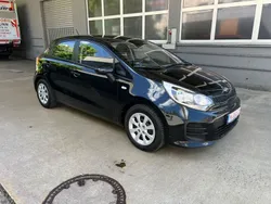 Schwarz Gebraucht 2015 Kia Rio Limousine | 3.950 € (Fairer Preis)