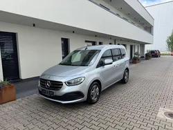 Silber Gebraucht 2023 Mercedes T180 Van / Kleinbus | 25.900 € (Fairer Preis)