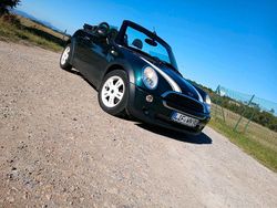 Grün Gebraucht 2006 Mini Cooper Cabriolet Cabrio | 3.766 € (Etwas zu teuer)