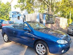 Blau Gebraucht 1999 Renault Mégane Cabriolet Privilege Cabrio | 2.399 € (Fairer Preis)