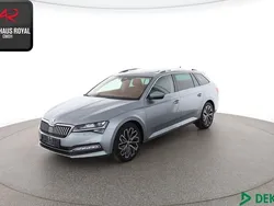 Grau (metallic) Gebraucht 2020 Skoda Superb Kombi | 28.840 € (Fairer Preis)