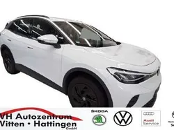Gletscherweiß metallic Gebraucht 2024 VW ID.4 Pro Performance SUV | 38.940 € (Superpreis)