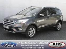 Grau Gebraucht 2017 Ford Kuga Titanium SUV | 16.490 € (Etwas zu teuer)