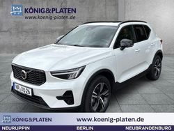 Weiß Gebraucht 2024 Volvo XC40 Plus SUV | 37.990 € (Fairer Preis)