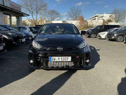 Precious black Gebraucht 2023 Toyota Yaris Kleinwagen | 35.900 € (Etwas zu teuer)
