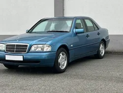 Blau Gebraucht 2000 Mercedes C180 Classic Limousine | 4.490 € (Etwas zu teuer)