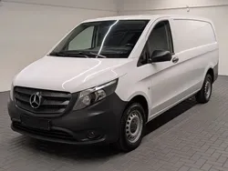 Weiß (arktikweiss) Gebraucht 2020 Mercedes Vito Van / Kleinbus | 26.480 € (Superpreis)