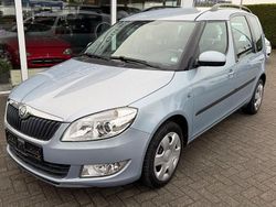 Modra aqua/aqua blau Gebraucht 2010 Skoda Roomster Style Van / Kleinbus | 3.990 € (Fairer Preis)