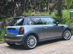 Silber Gebraucht 2010 Mini Cooper D Kleinwagen | 3.800 €