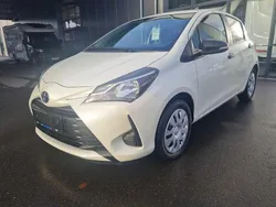 Alpin weiss Gebraucht 2019 Toyota Yaris Comfort Kleinwagen | 10.790 € (Guter Preis)
