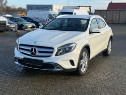 Weiß Gebraucht 2015 Mercedes GLA220 SUV | 10.600 € (Superpreis)