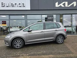 Grau Gebraucht 2017 VW Golf Sportsvan Allstar Van / Kleinbus | 16.970 € (Etwas zu teuer)