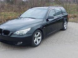 Schwarz Gebraucht 2010 BMW 520 Sport Line Kombi | 8.900 € (Fairer Preis)
