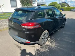 Schwarz Gebraucht 2015 Renault Clio GrandTour Kombi | 5.650 € (Fairer Preis)