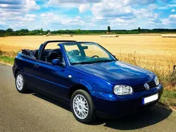 Blau Gebraucht 2002 VW Golf Cabriolet Highline Cabrio | 5.200 € (Etwas zu teuer)