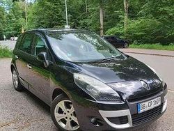 Schwarz Gebraucht 2011 Renault Scénic Dynamique Van / Kleinbus | 5.999 € (Fairer Preis)