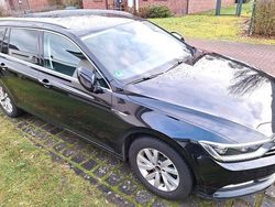 Schwarz Gebraucht 2017 VW Passat Kombi | 9.390 € (Superpreis)