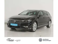 Deep black perleffekt Gebraucht 2023 VW Passat Elegance Kombi | 33.980 € (Guter Preis)