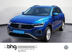 Ravennablau metallic Gebraucht 2024 VW T-Roc Life SUV | 25.460 € (Fairer Preis)