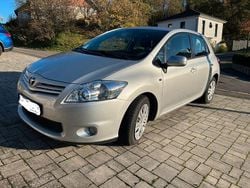 Grau Gebraucht 2010 Toyota Auris Life+ Kleinwagen | 7.900 € (Guter Preis)