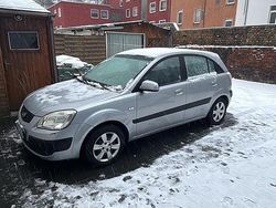 Silber Gebraucht 2008 Kia Rio Kleinwagen | 1.900 € (Fairer Preis)
