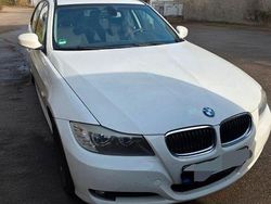 Weiß Gebraucht 2010 BMW 318 Kombi | 3.000 € (Superpreis)