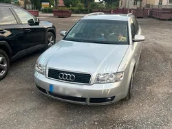 Silber Gebraucht 2002 Audi A4 Kombi | 2.800 € (Fairer Preis)