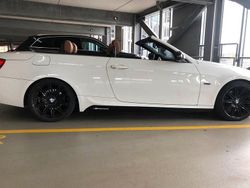 Weiß Gebraucht 2010 BMW 320 Cabriolet M Sport Cabrio | 14.000 €