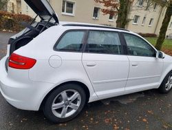 Weiß Gebraucht 2010 Audi A3 Ambiente Limousine | 4.850 € (Fairer Preis)