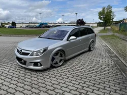 Silber Gebraucht 2006 Opel Vectra OPC Kombi | 9.999 €