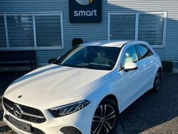 Weiß Gebraucht 2023 Mercedes A200 Limousine | 31.900 € (Teuer)