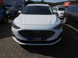 Weiß Gebraucht 2023 Ford Focus ST-Line Kombi | 19.900 € (Guter Preis)