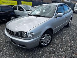 Silber Gebraucht 2001 Toyota Corolla Kleinwagen | 5.590 € (Etwas zu teuer)