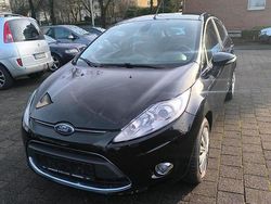 Schwarz Gebraucht 2013 Ford Fiesta Kleinwagen | 5.480 € (Fairer Preis)