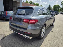 Grau Gebraucht 2017 Mercedes GLC220 SUV | 23.450 € (Fairer Preis)