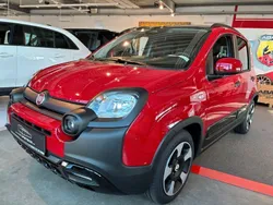 Rot Neu 2025 Fiat Panda Cross Cross Kleinwagen | 18.265 €
