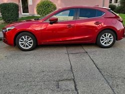 Rot Gebraucht 2017 Mazda 3 Kombi | 12.000 € (Guter Preis)