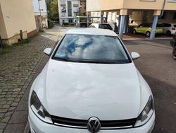 Weiß Gebraucht 2015 VW Golf VII LOUNGE Limousine | 9.500 € (Etwas zu teuer)