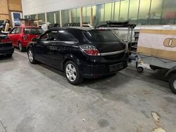 Schwarz Gebraucht 2007 Opel Astra GTC Limousine | 949 € (Fairer Preis)