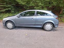 Grau Gebraucht 2006 Opel Astra Coupé | 2.650 € (Fairer Preis)