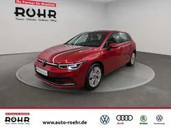 Kings red metallic Gebraucht 2023 VW Golf VIII Style Limousine | 21.640 € (Guter Preis)