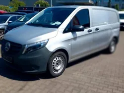 Silber Gebraucht 2022 Mercedes Vito Van / Kleinbus | 25.500 € (Superpreis)