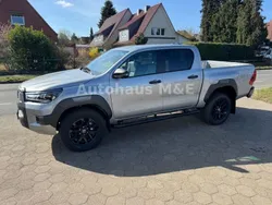 Silber Neu 2025 Toyota HiLux Abholung | 58.275 € (Fairer Preis)