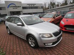 Silber Gebraucht 2017 Skoda Octavia Ambition Kombi | 9.988 € (Fairer Preis)