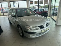 Grau Gebraucht 2002 Nissan Almera Acenta+ Limousine | 2.750 € (Fairer Preis)